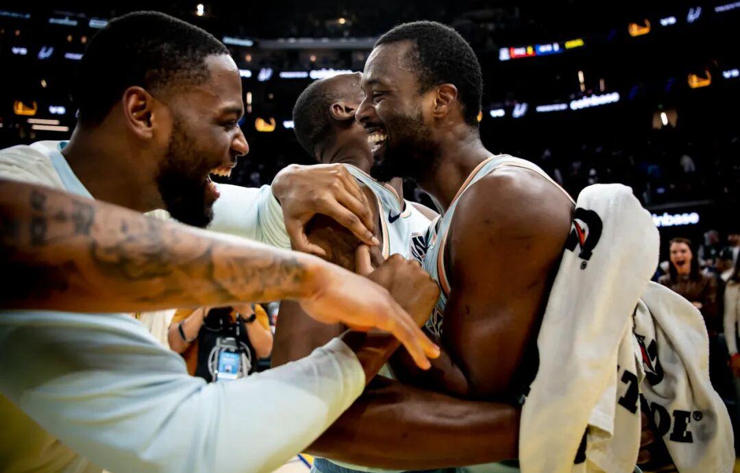 开云体育网站-内马尔坠机身亡事件