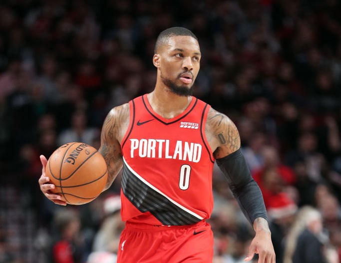 开云娱乐-风云突变！皇家马德里清晨手感冰凉，荷甲版图或变，震撼外界，赛程密集仍需轮换 