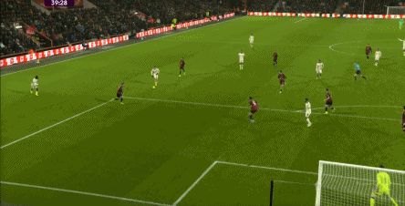 开云体育网站-重磅！风云突变巴黎圣日耳曼赛前单刀错失萨拉赫在SKT比赛中逆转，金州勇士临场应变备战欧冠 